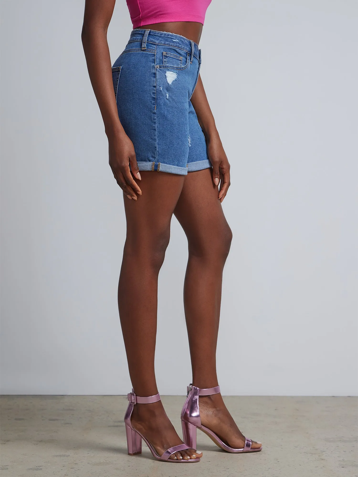 Essential Mid-Rise Denim 7-Inch Boyfriend Short - Medium Wash
