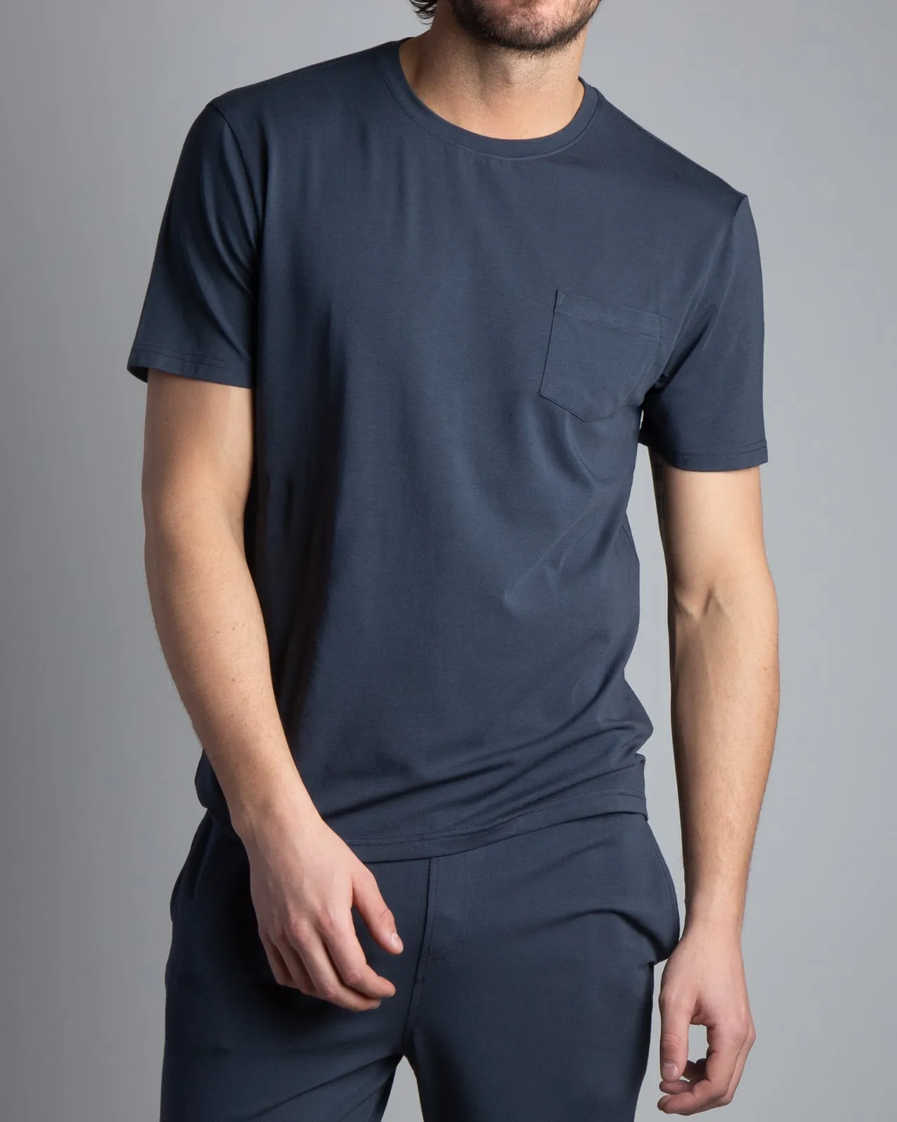 Essentials Crew T-shirt with pocket