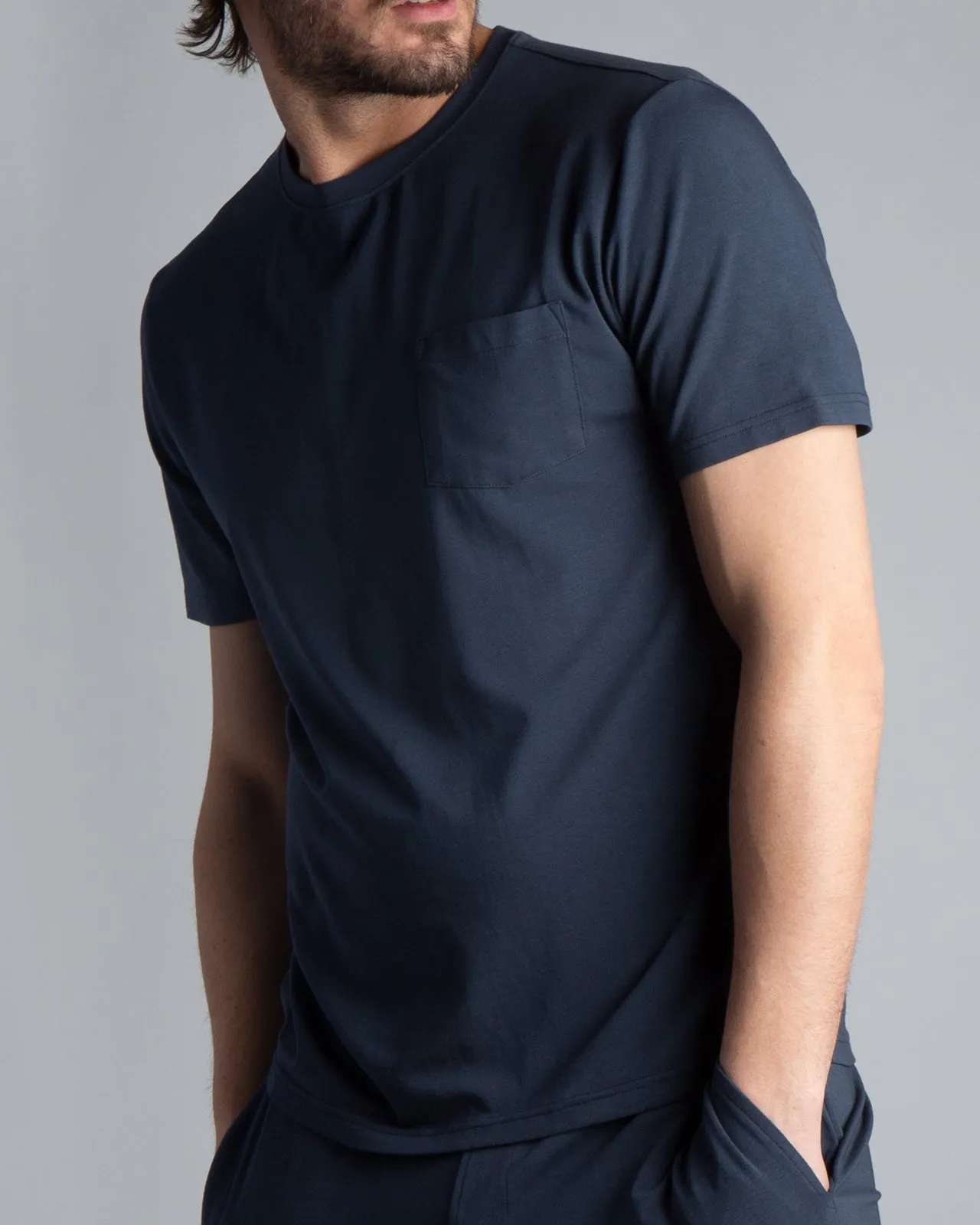 Essentials Crew T-shirt with pocket