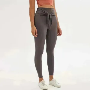 Nine-point legging yoga pants with straps