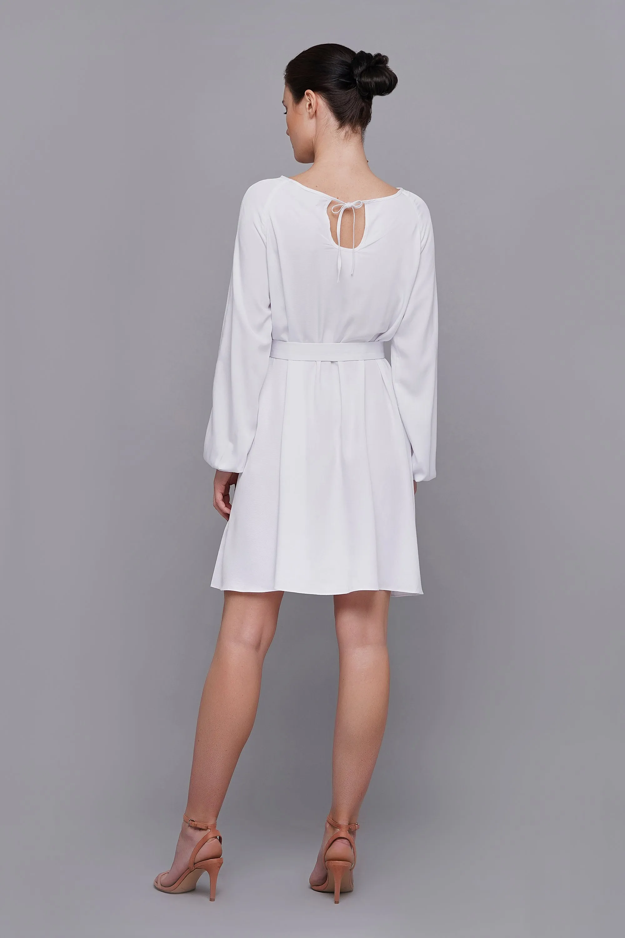 White long sleeve loose summer dress